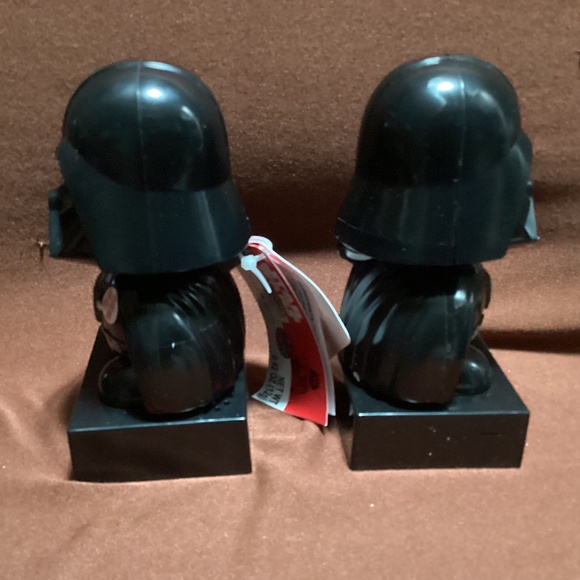 Star Wars Dart Vader Dispenser With Candy Pieces NEW - Picture 4 of 10